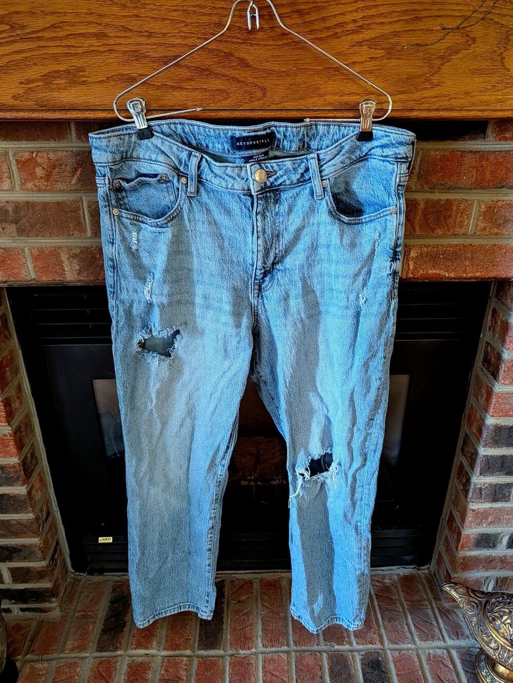 Aeropostale Light Blue Distressed Mid Rise Ankle Straight Jeans Women's Size 16